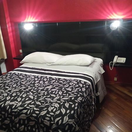 Hostal Capri Quito Zewnętrze zdjęcie