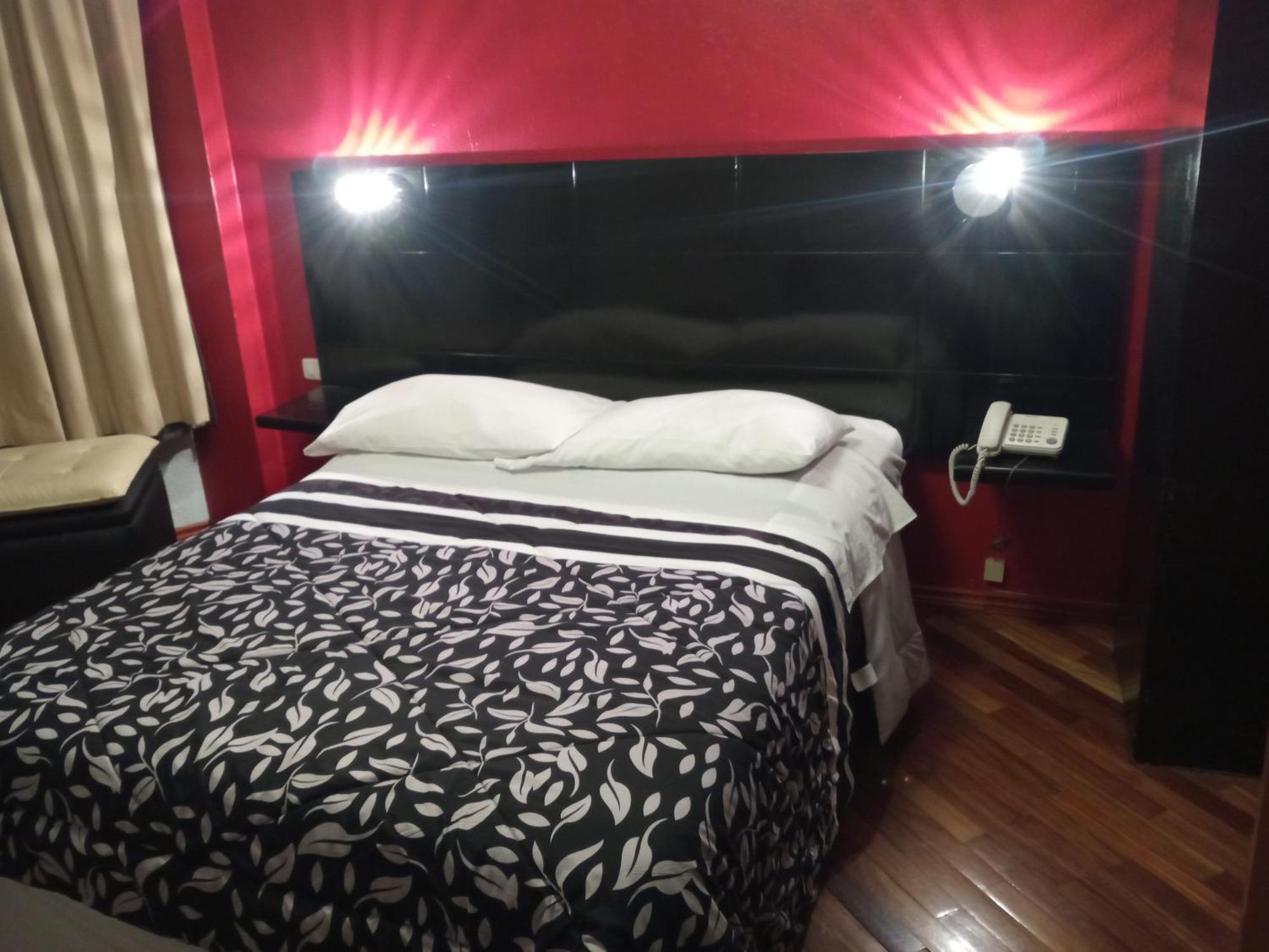 Hostal Capri Quito Zewnętrze zdjęcie