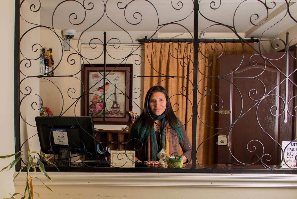 Hostal Capri Quito Zewnętrze zdjęcie