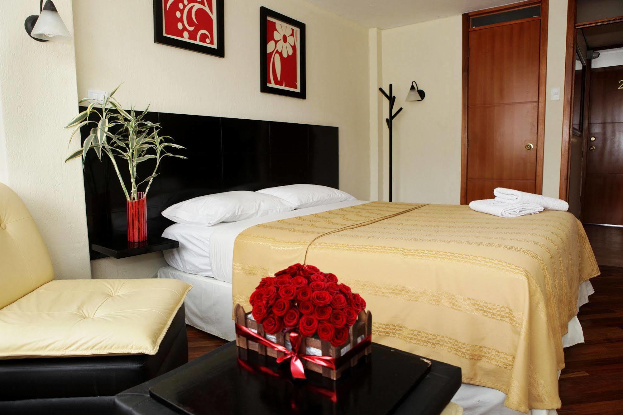Hostal Capri Quito Zewnętrze zdjęcie