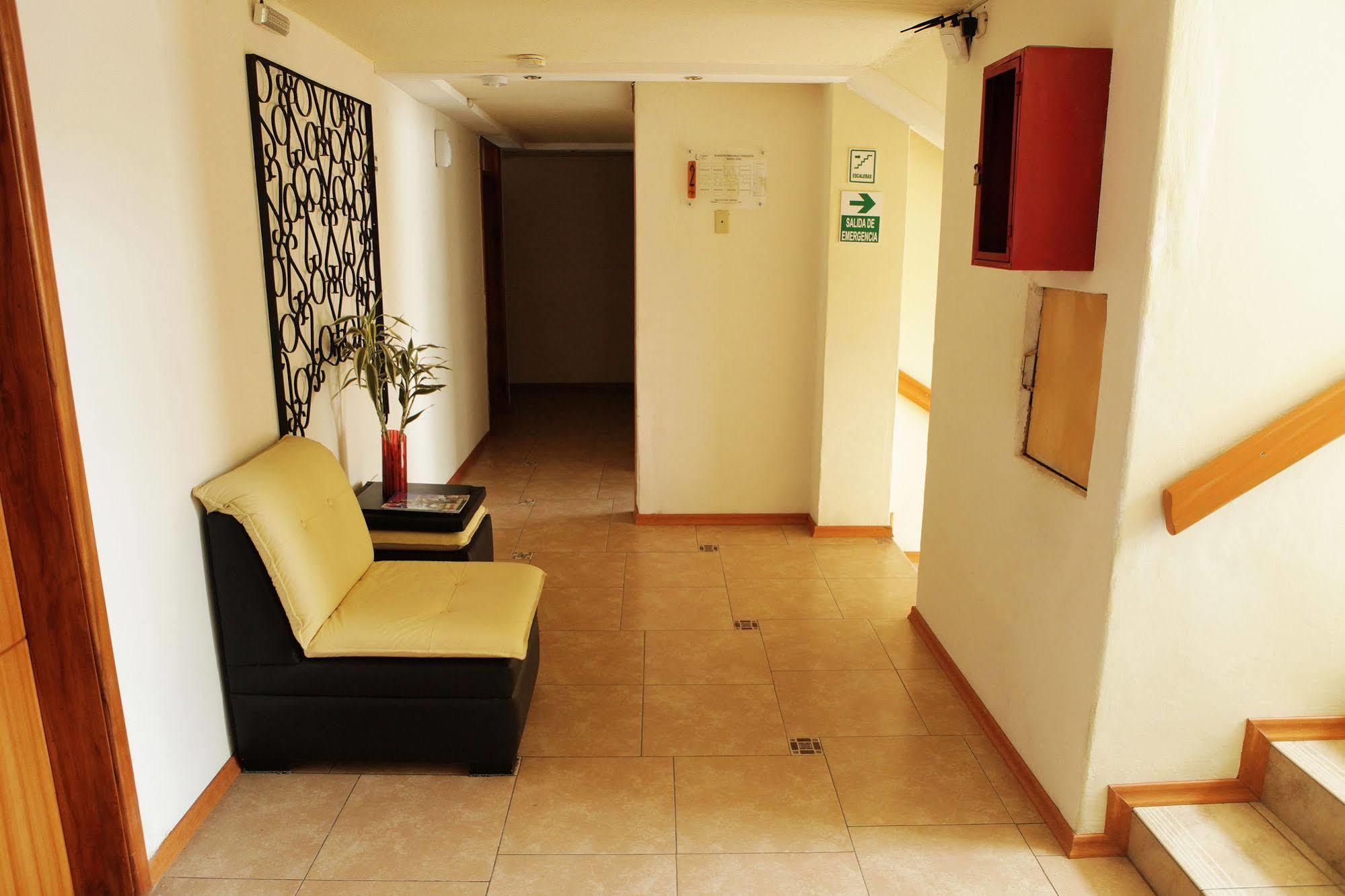 Hostal Capri Quito Zewnętrze zdjęcie