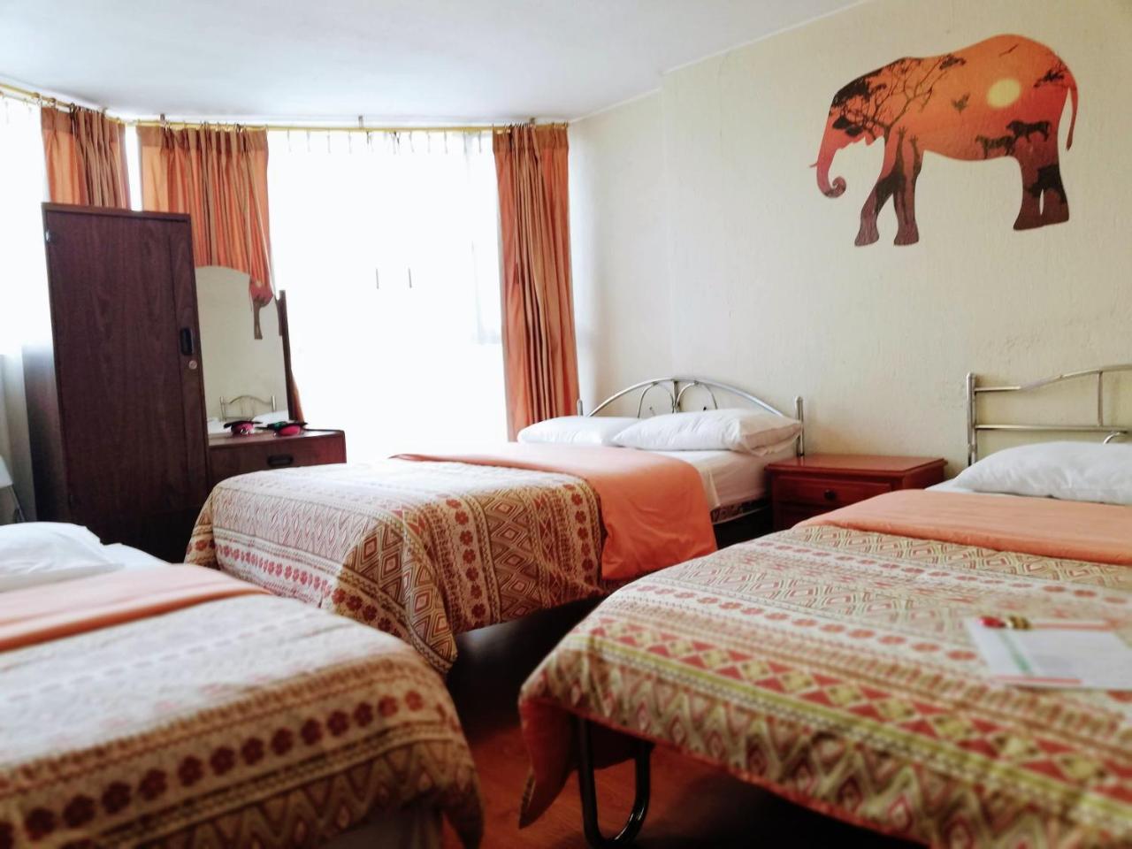 Hostal Capri Quito Zewnętrze zdjęcie