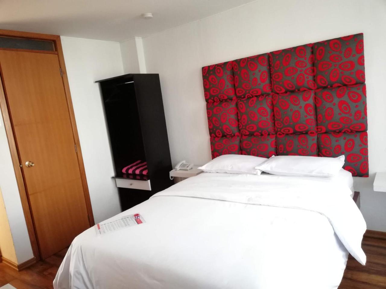 Hostal Capri Quito Zewnętrze zdjęcie