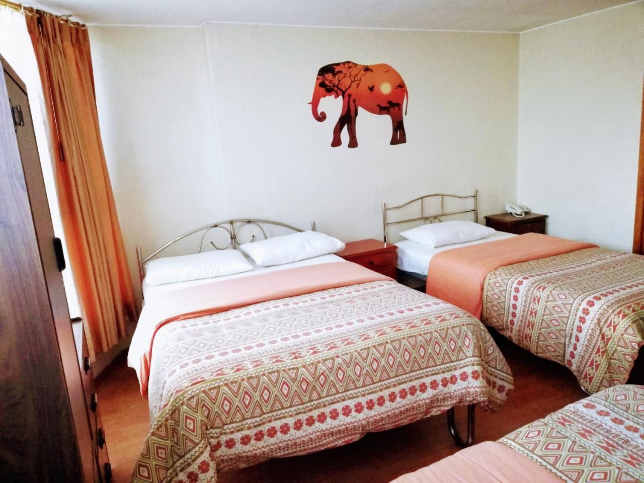Hostal Capri Quito Zewnętrze zdjęcie